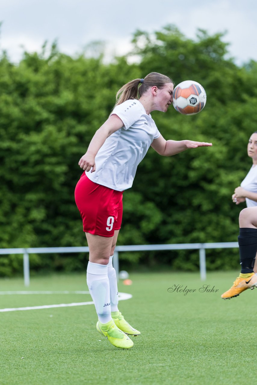 Bild 121 - wBJ SV Wahlstedt - SV Steinhorst/Labenz : Ergebnis: 0:1